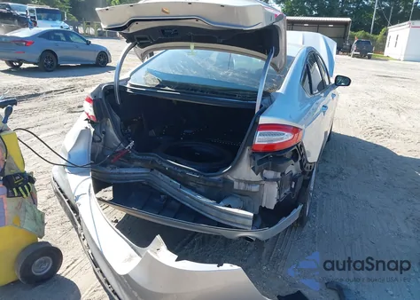 2014 Ford Fusion Hybrid Titanium z USA, uszkodzony, nr VIN 3FA6P0RU6ER378543